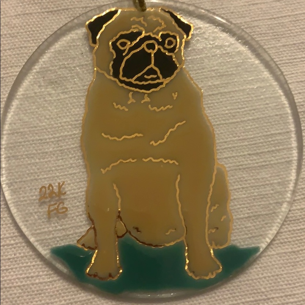 Pug Suncatcher/ Xmas Ornament 22kg leaf